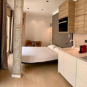 Studio Appartement op de Tweede Verdieping